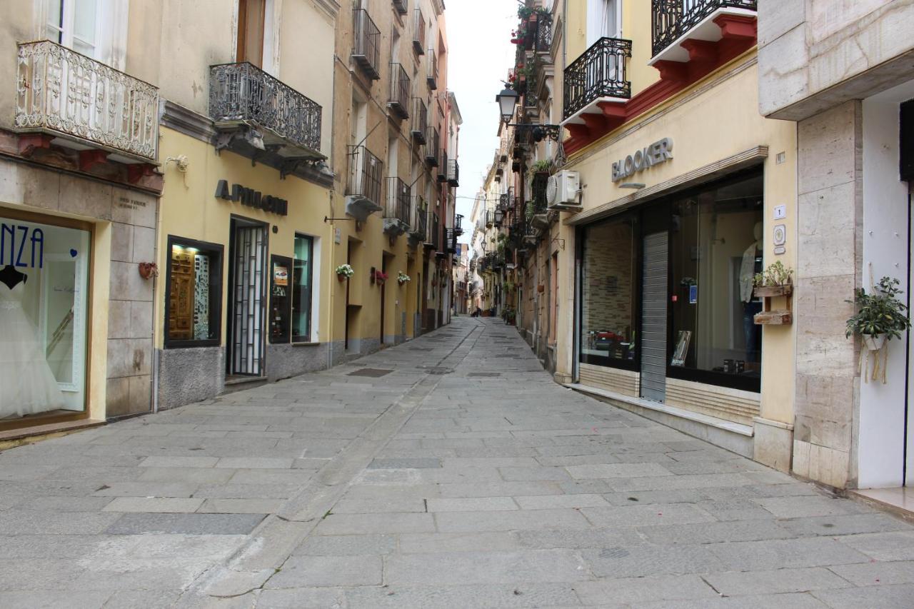 Via Cavour 19, Camere Del Conte Iglesias Exteriér fotografie