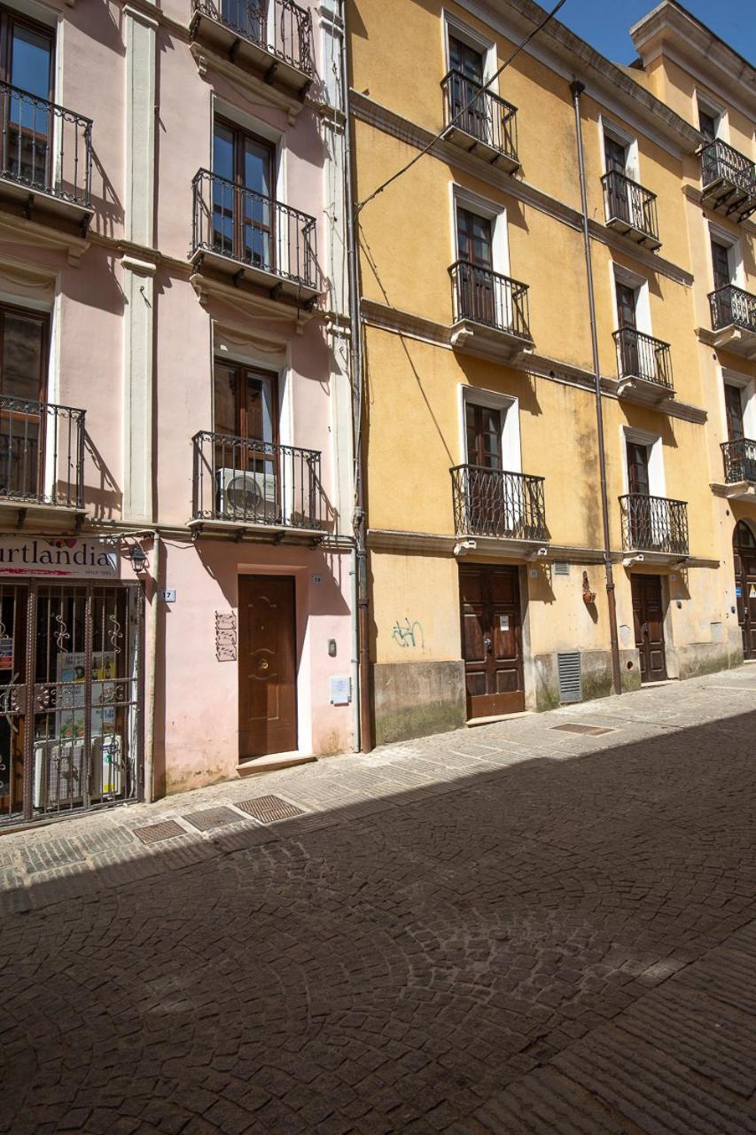 Via Cavour 19, Camere Del Conte Iglesias Exteriér fotografie